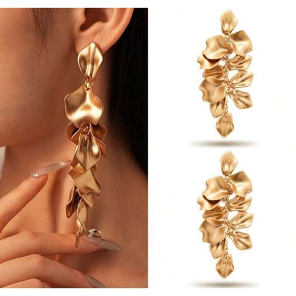 Pierced 5" XXlong gold chain with matte gold petal dangle earrings - Picture 1 of 4